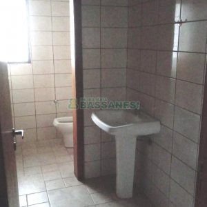 Loja com 600m², 16 vagas, no bairro Centro em Caxias do Sul para Alugar