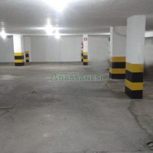 Loja com 600m², 16 vagas, no bairro Centro em Caxias do Sul para Alugar