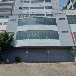 Loja com 285m², no bairro Universitário em Caxias do Sul para Alugar
