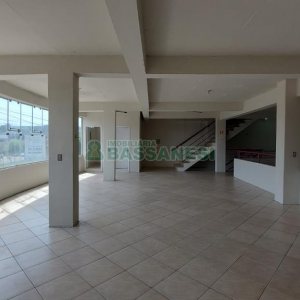 Loja com 285m², no bairro Universitário em Caxias do Sul para Alugar