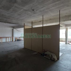 Loja com 285m², no bairro Universitário em Caxias do Sul para Alugar