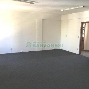 Sala com 43m², no bairro Centro em Caxias do Sul para Alugar