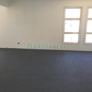 Sala com 43m², no bairro Centro em Caxias do Sul para Alugar