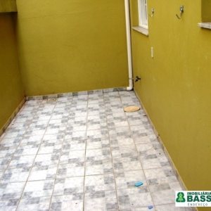 Sobrado com 110m², 3 dormitórios, 1 vaga, no bairro Vinhedos em Caxias do Sul para Alugar