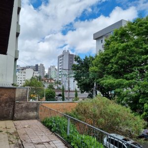 Casa com 112m², 3 dormitórios, 1 vaga, no bairro Panazzolo em Caxias do Sul para Comprar