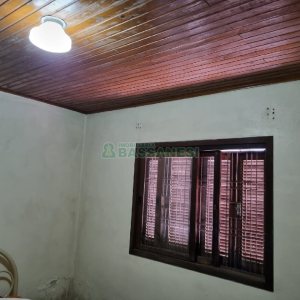 Casa com 112m², 3 dormitórios, 1 vaga, no bairro Panazzolo em Caxias do Sul para Comprar