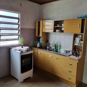 Casa com 112m², 3 dormitórios, 1 vaga, no bairro Panazzolo em Caxias do Sul para Comprar