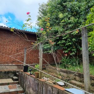 Casa com 112m², 3 dormitórios, 1 vaga, no bairro Panazzolo em Caxias do Sul para Comprar