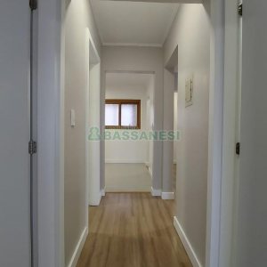 Apartamento com 140m², 3 dormitórios, 1 vaga, no bairro Centro em Caxias do Sul para Alugar