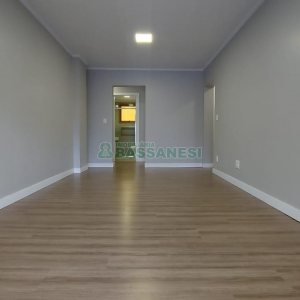 Apartamento com 140m², 3 dormitórios, 1 vaga, no bairro Centro em Caxias do Sul para Alugar