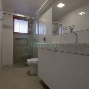 Apartamento com 140m², 3 dormitórios, 1 vaga, no bairro Centro em Caxias do Sul para Alugar
