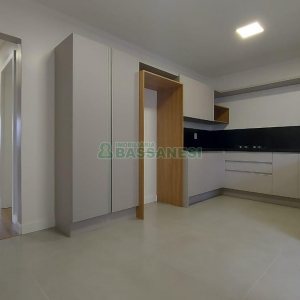 Apartamento com 140m², 3 dormitórios, 1 vaga, no bairro Centro em Caxias do Sul para Alugar