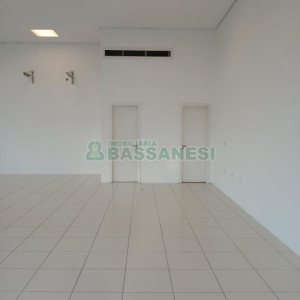Loja com 380m², no bairro Santa Catarina em Caxias do Sul para Alugar