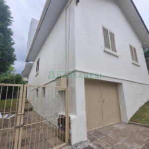 Casa Comercial com 100m², 2 dormitórios, 1 vaga, no bairro Panazzolo em Caxias do Sul para Alugar