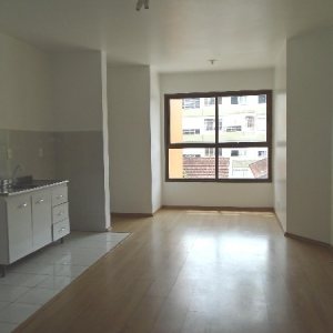 Apartamento com 40m², 1 dormitório, 1 vaga, no bairro Lourdes em Caxias do Sul para Alugar