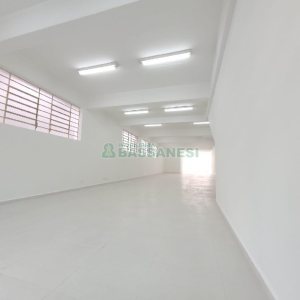 Loja com 180m², no bairro Lourdes em Caxias do Sul para Alugar