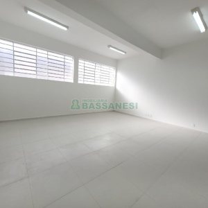 Loja com 180m², no bairro Lourdes em Caxias do Sul para Alugar