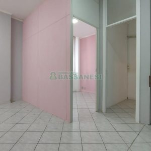 Sala com 45m², no bairro Centro em Caxias do Sul para Comprar