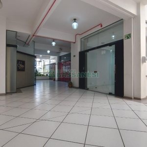 Sala com 45m², no bairro Centro em Caxias do Sul para Comprar