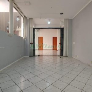 Sala com 45m², no bairro Centro em Caxias do Sul para Comprar