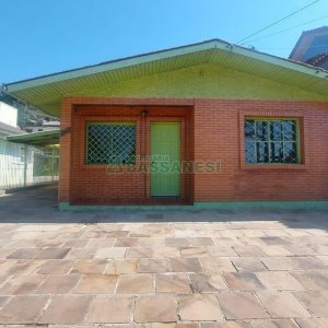 Casa com 88m², 3 dormitórios, 1 vaga, no bairro Fatima em Caxias do Sul para Alugar