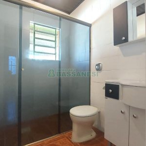 Casa com 88m², 3 dormitórios, 1 vaga, no bairro Fatima em Caxias do Sul para Alugar