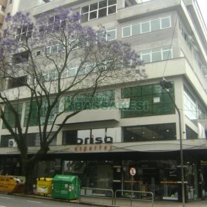 Sala Mobiliada com 172m², no bairro Centro em Caxias do Sul para Alugar