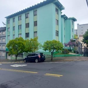 Apartamento com 80m², 2 dormitórios, no bairro Madureira em Caxias do Sul para Alugar