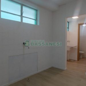 Apartamento com 80m², 2 dormitórios, no bairro Madureira em Caxias do Sul para Alugar