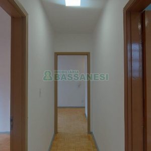 Apartamento com 80m², 2 dormitórios, no bairro Madureira em Caxias do Sul para Alugar