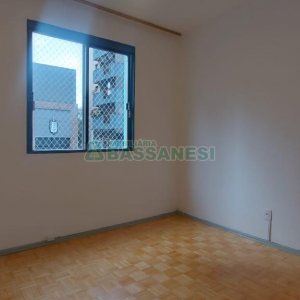 Apartamento com 80m², 2 dormitórios, no bairro Madureira em Caxias do Sul para Alugar