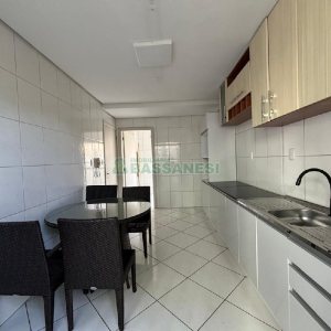 Apto Mobiliado com 82m², 2 dormitórios, 3 vagas, no bairro Petrópolis em Caxias do Sul para Alugar
