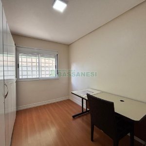 Apto Mobiliado com 82m², 2 dormitórios, 3 vagas, no bairro Petrópolis em Caxias do Sul para Alugar
