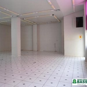 Loja com 179m², 3 vagas, no bairro Lourdes em Caxias do Sul para Alugar ou Comprar