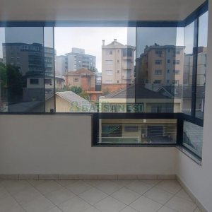 Apartamento com 94m², 3 dormitórios, 2 vagas, no bairro Pio X em Caxias do Sul para Alugar