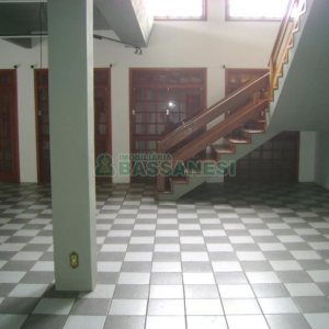 Loja com 380m², no bairro Santa Catarina em Caxias do Sul para Alugar