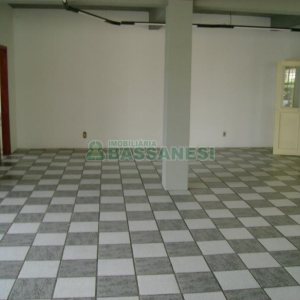 Loja com 380m², no bairro Santa Catarina em Caxias do Sul para Alugar