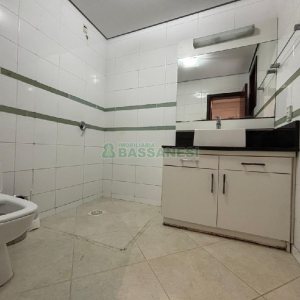 Loja com 78m², no bairro Centro em Caxias do Sul para Alugar