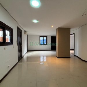 Loja com 78m², no bairro Centro em Caxias do Sul para Alugar