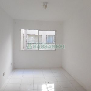 Apartamento com 68m², 1 dormitório, no bairro São Pelegrino em Caxias do Sul para Alugar