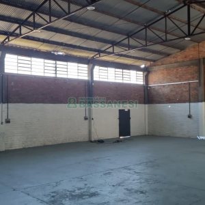 Pavilhão com 550m², no bairro Fatima em Caxias do Sul para Alugar