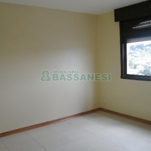 Apartamento com 74m², 2 dormitórios, 1 vaga, no bairro São José em Caxias do Sul para Comprar