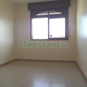 Apartamento com 49m², 2 dormitórios, 1 vaga, no bairro São José em Caxias do Sul para Comprar
