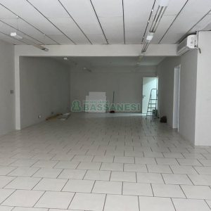 Sala com 90m², no bairro Centro em Caxias do Sul para Alugar