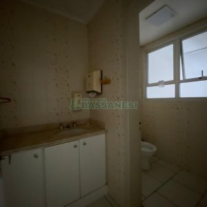 Sala com 90m², no bairro Centro em Caxias do Sul para Alugar