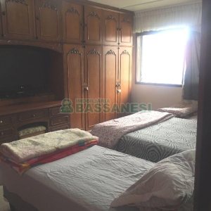 Casa Mobiliada com 600m², 11 dormitórios, 6 vagas, no bairro Salgado Filho em Caxias do Sul para Alugar