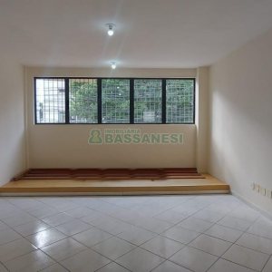 Loja com 75m², no bairro Centro em Caxias do Sul para Alugar