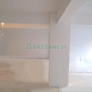 Sala com 164m², no bairro Centro em Caxias do Sul para Alugar ou Comprar
