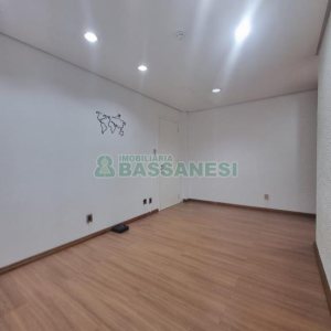 Sala Mobiliada com 65m², no bairro Centro em Caxias do Sul para Alugar ou Comprar