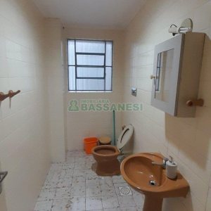 Sala Mobiliada com 65m², no bairro Centro em Caxias do Sul para Alugar ou Comprar